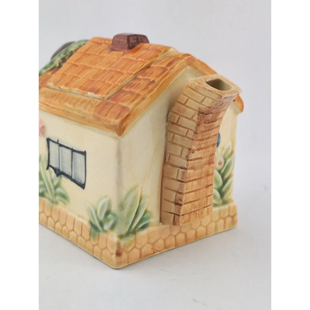 Teapot Thatched‎ Roof Cottage House Hand Painted Vintage Japan